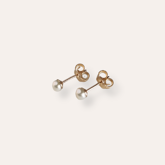 Minimalistiniai perlų auskarai „Cécile“