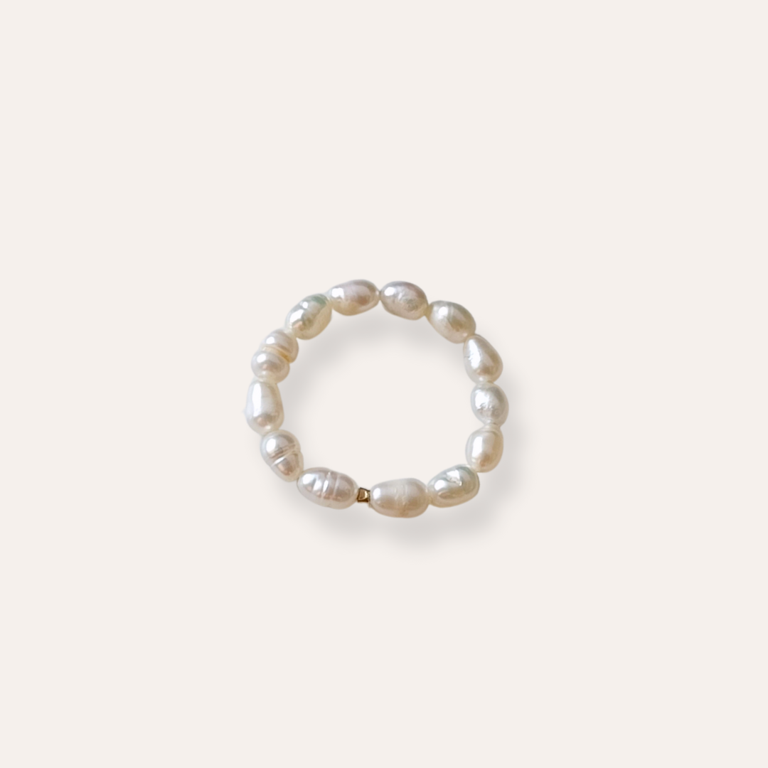 Žiedas su perlais „Eglė”